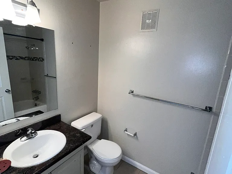 585 MacArthur Blvd — Photo 17