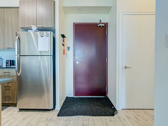 5th image of 1328 Birchmount Rd #706
