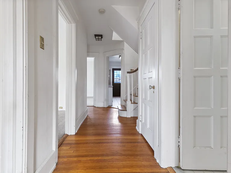 6 Gershom Pl #2 — Photo 2