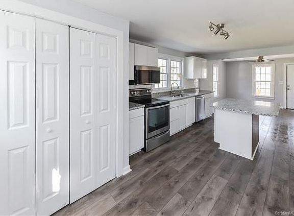 3rd image of 2709 Vale Ave