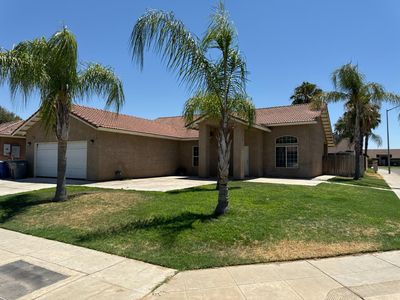 5069 W Robinson Ave, Fresno, CA, 93722