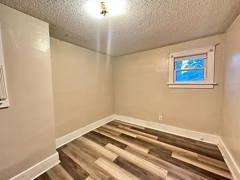 417 N Kline St — Photo 2