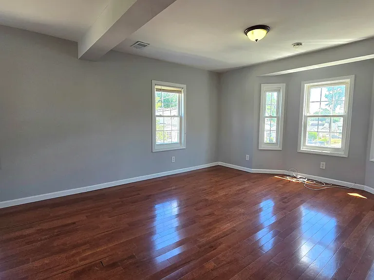 96 Westside Ave — Photo 6