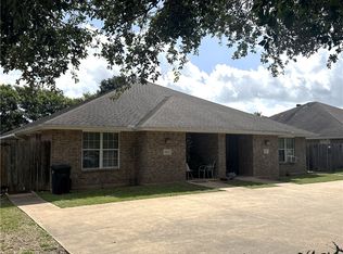 3809-11 Oldenburg Ln, College Station, TX 77845