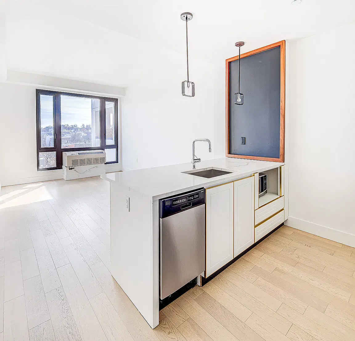 635 4th Avenue — Photo 1