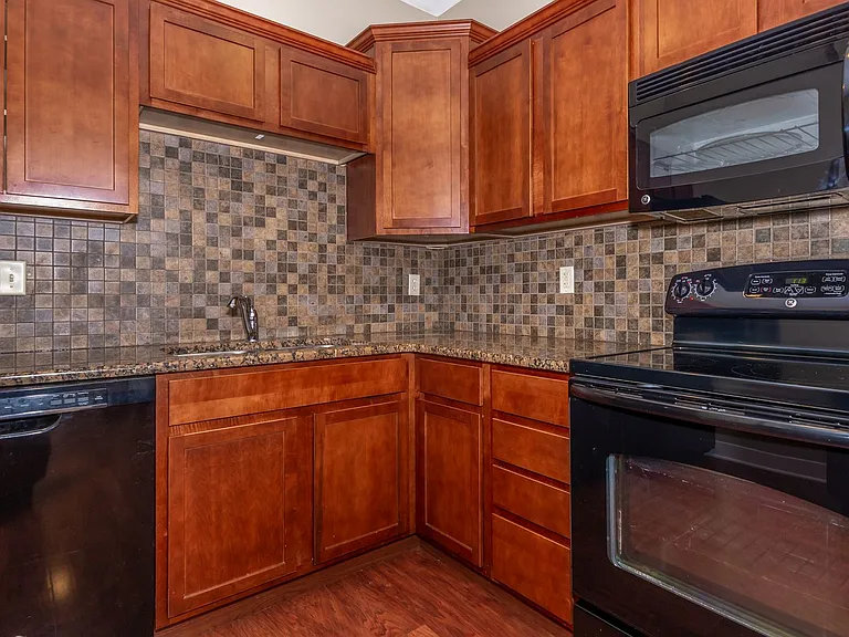 2179 Sycamore Rd — Photo 8