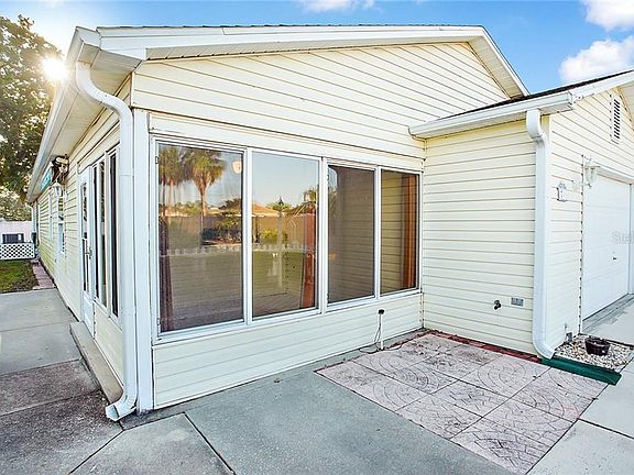 3rd image of 701 Villita Ln