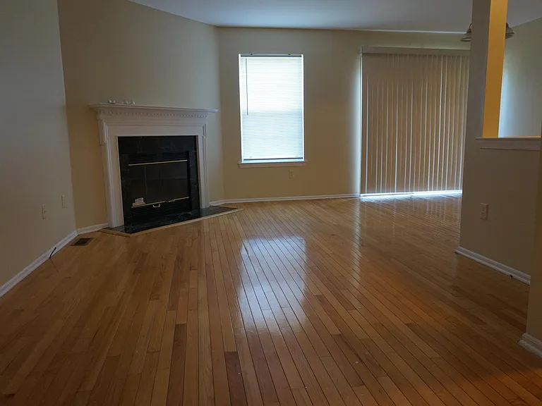44 Dewitt Ln — Photo 9