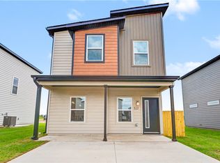 521 Solar St, Bentonville, AR 72713