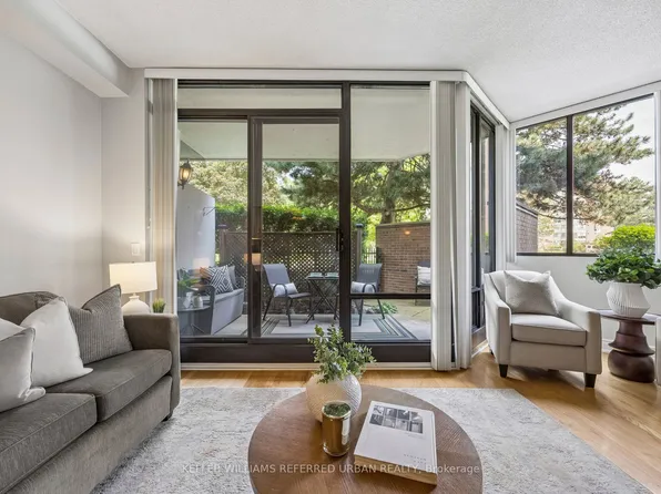 40 Baif Blvd #103, Richmond Hill, ON L4C 5M9