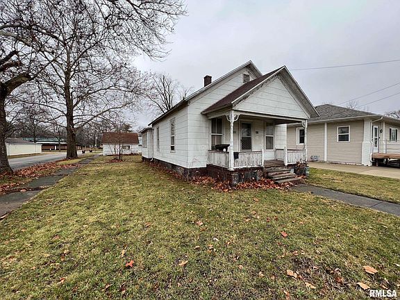 803 N Kankakee St, Lincoln, IL 62656 | Zillow