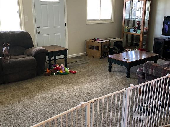 2nd image of 7693 Charlton Cir