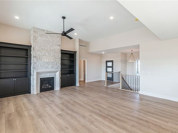 5th image of 2702 NW Linwood Ct