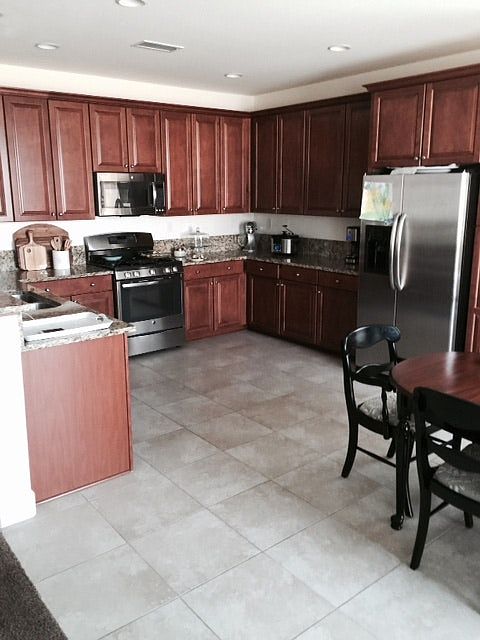 2nd image of 2083 Whitecliff Dr