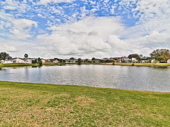 4th image of 2318 Queenswood Cir