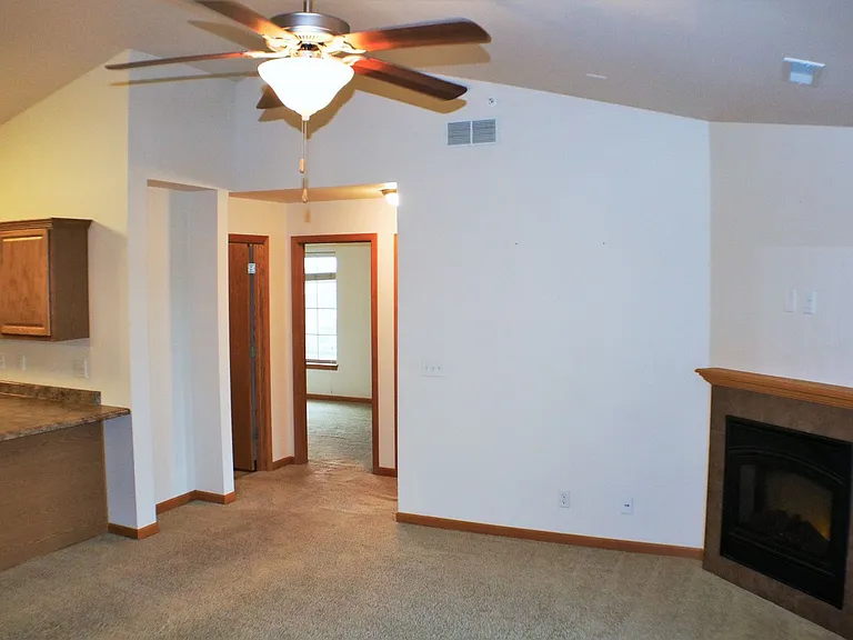 545 Pond View Drive — Photo 21