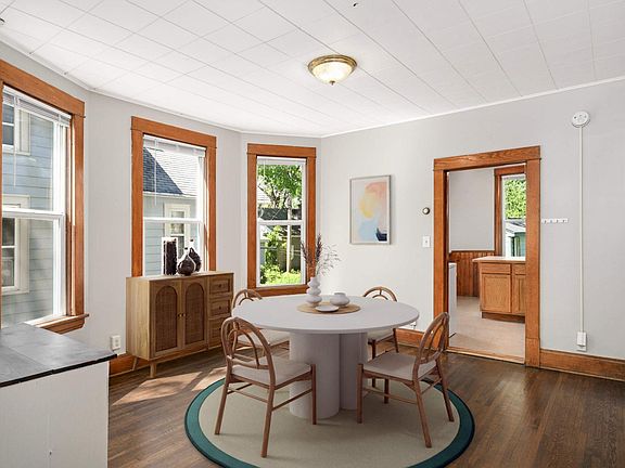4th image of 857 Oakdale Ave