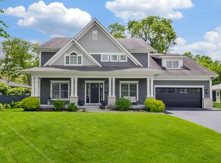722 Bridle Ln, Wheaton, IL 60187