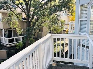 217 Hidden Creek Ct, Martinez, CA 94553