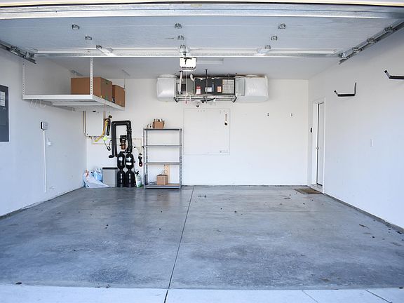 5th image of 4879 Smitty Dr