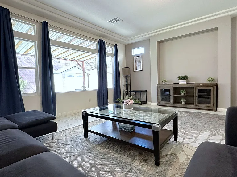 8573 Silver Coast St — Photo 11