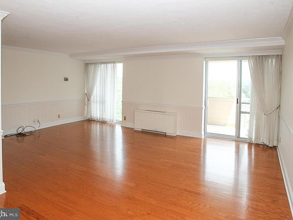 4th image of 1004 Pennsylvania Ave Unit 2401-1004
