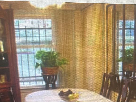 5th image of 13731 Castleton St