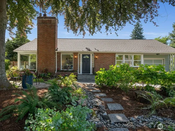 10541 20th Avenue NE, Seattle, WA 98125
