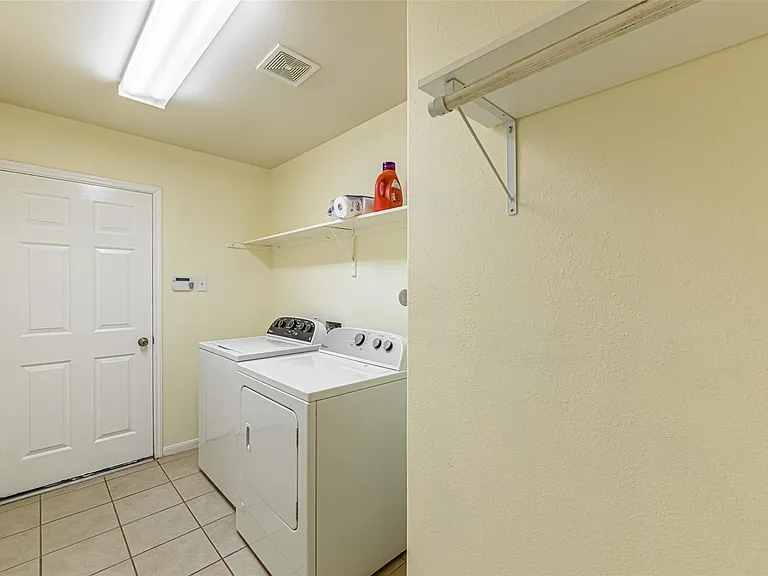 10834 Windfern Lakes St — Photo 17