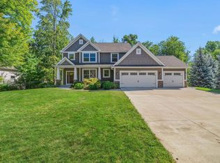 5108 Ridgeview Ct, Midland, MI 48642