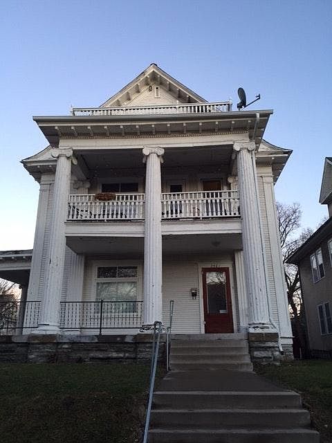 Historic house in the middle of Uptown