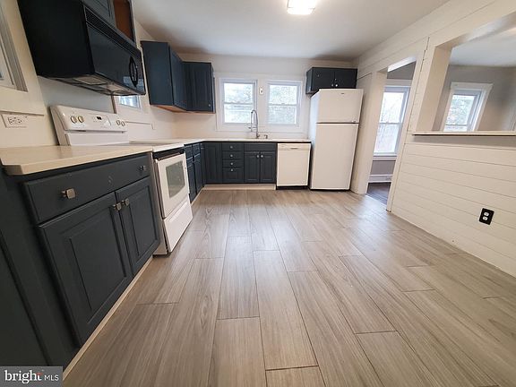 2nd image of 120 Four Mile Rd