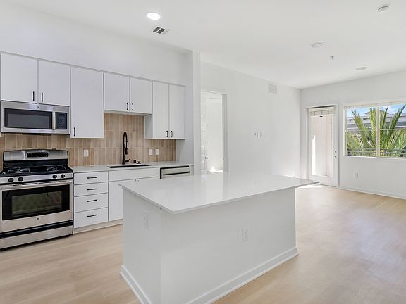5th image of 5550 Grosvenor Blvd APT 308A