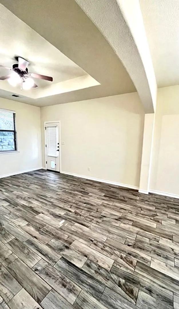 1405 Delsie Dr #B, Lakeway, Texas 78734 — Photo 4