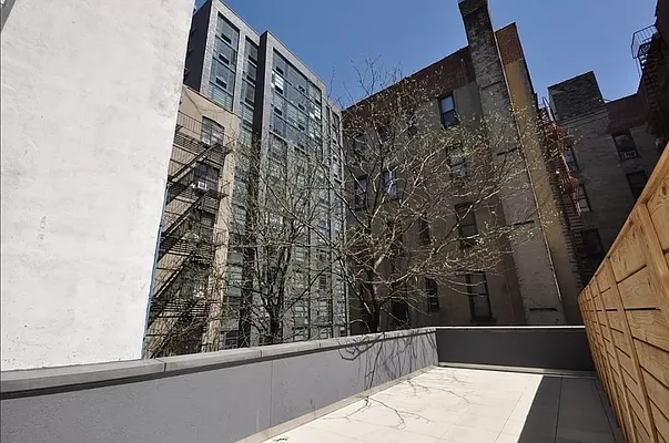 Rented by REAL New York | media 16