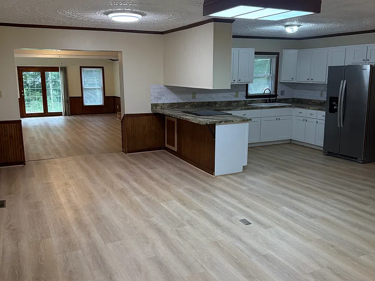 1722 Maple Ln — Photo 7