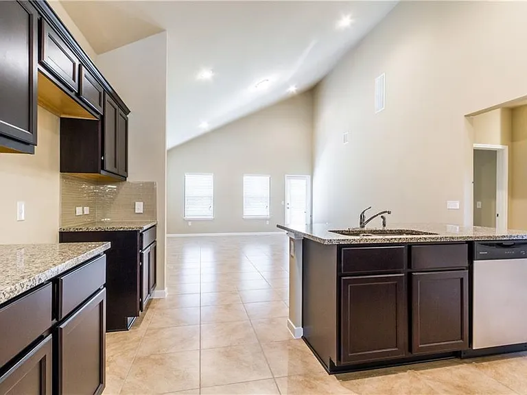 6521 Ranchito Dr — Photo 4
