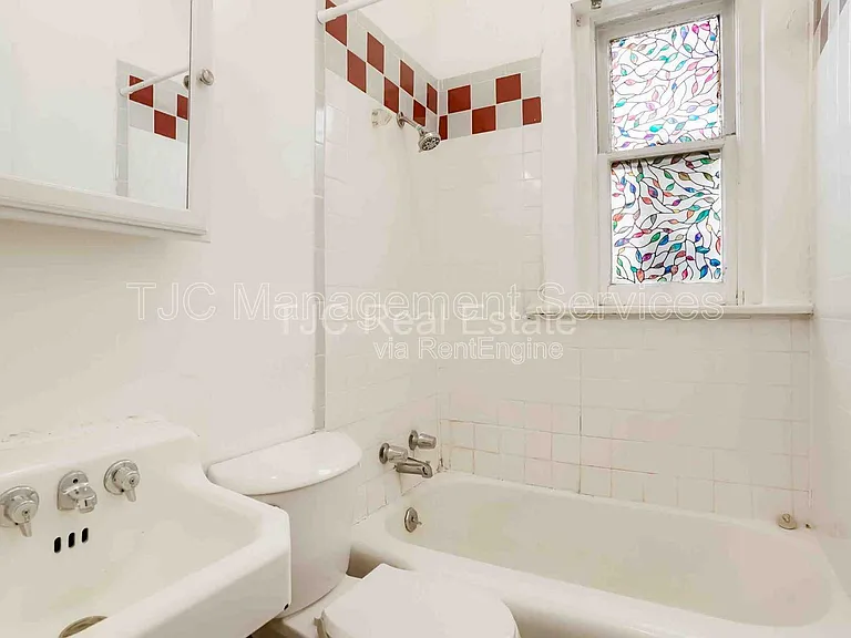 1172 York St #6 — Photo 7