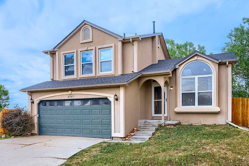 4540 Bramble Ln