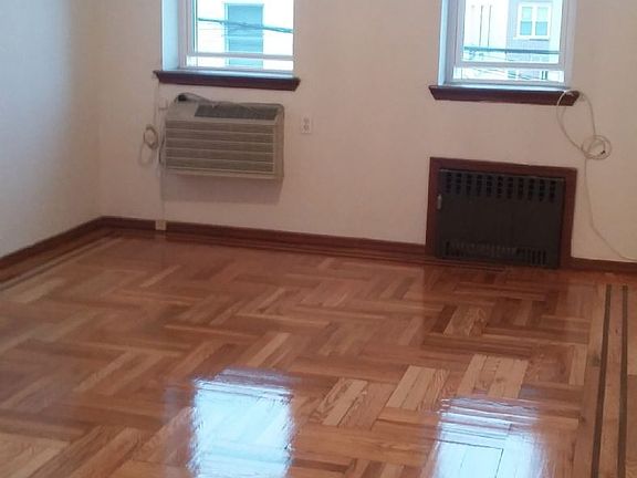 2317 62nd St living room