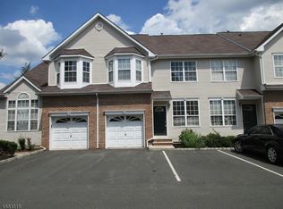 30 Gallop Ln #30, Somerset, NJ 08873