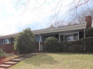 521 Brookdale Dr, Pittsburgh, PA