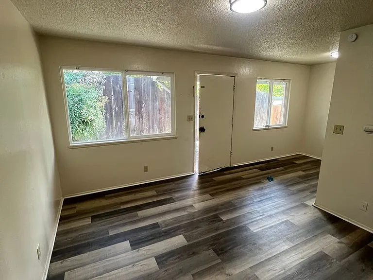 1168 Nevada Ave — Photo 5