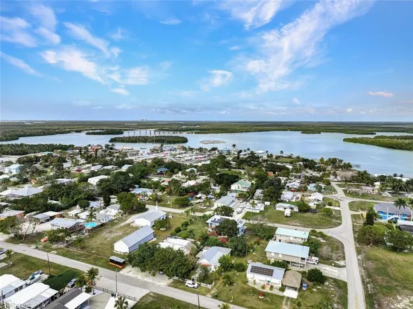 519 Coconut AVE, OTHER, FL 34140