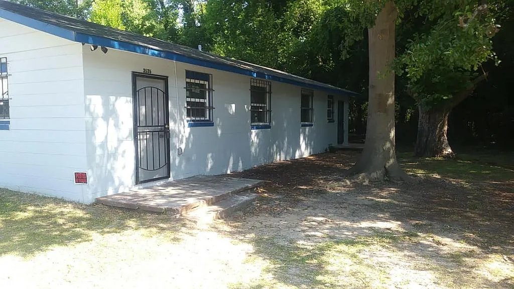 3535 Brookdale Ave — Photo 1