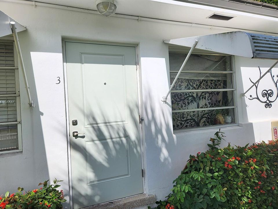 1st image of 2060 NE 1st Street #3