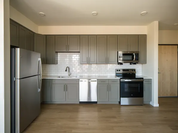 Ascent on Hover Crossing