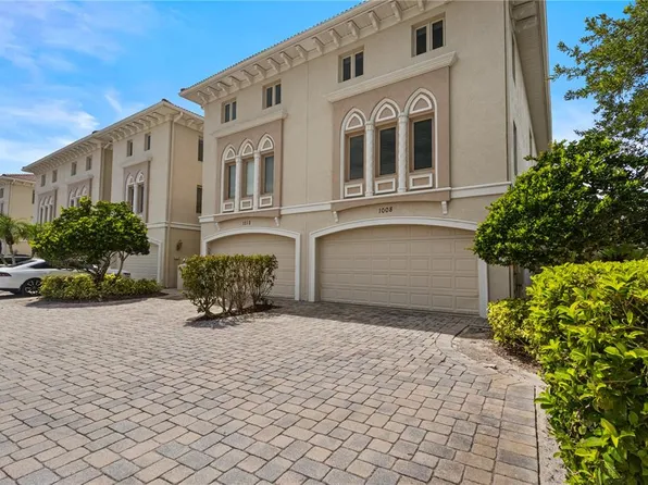 1008 Paseo Del Rio NE, Saint Petersburg, FL 33702