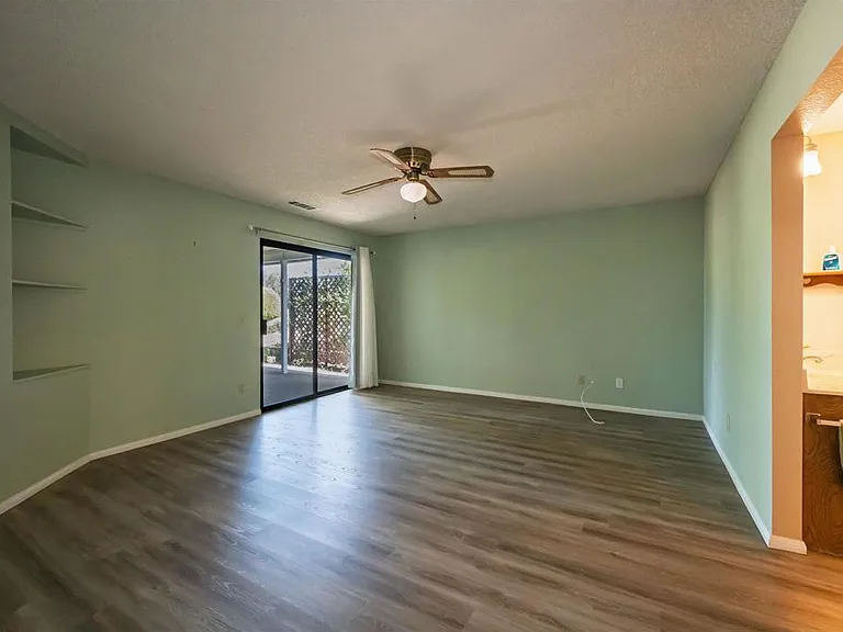 1811 Lynx Gln — Photo 19