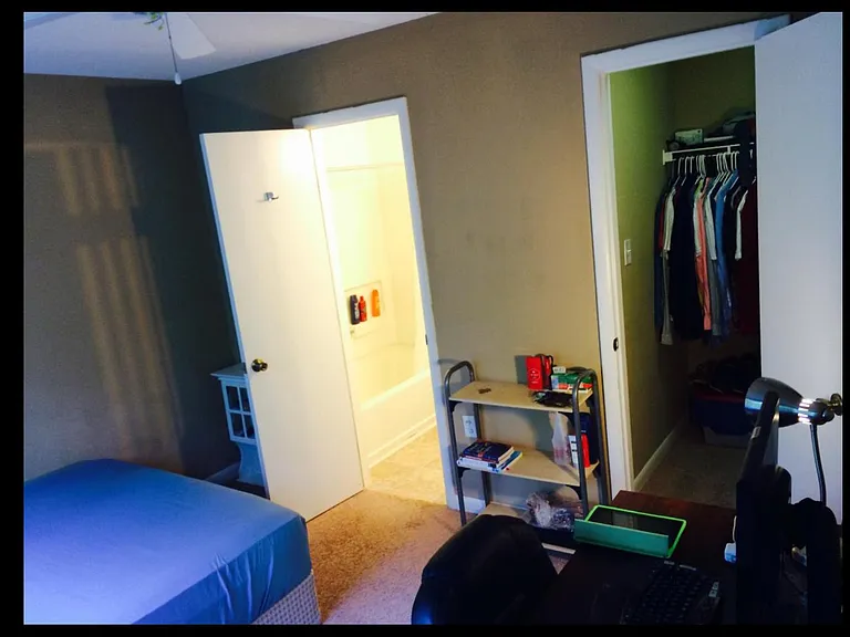1420 Collegiate Cir #201 — Photo 6